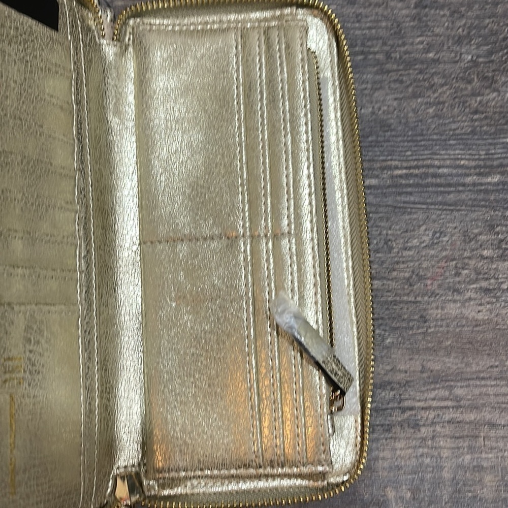 INC wallet - Picture 7 of 10